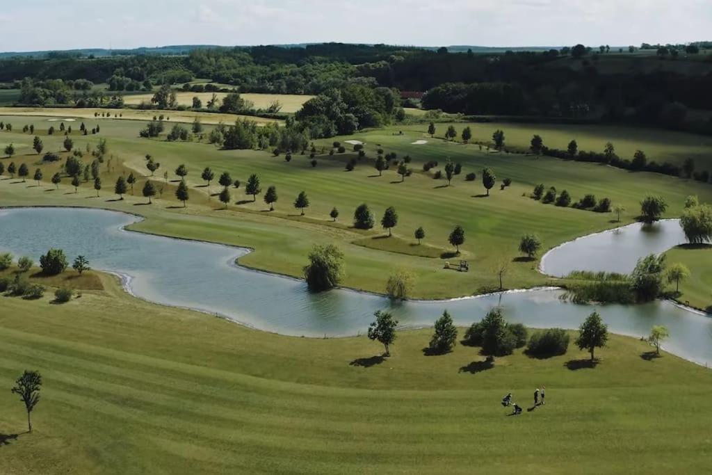 Zsira Luxus Appartement Am Golfplatz Und Therme Lutzmannsburg מראה חיצוני תמונה