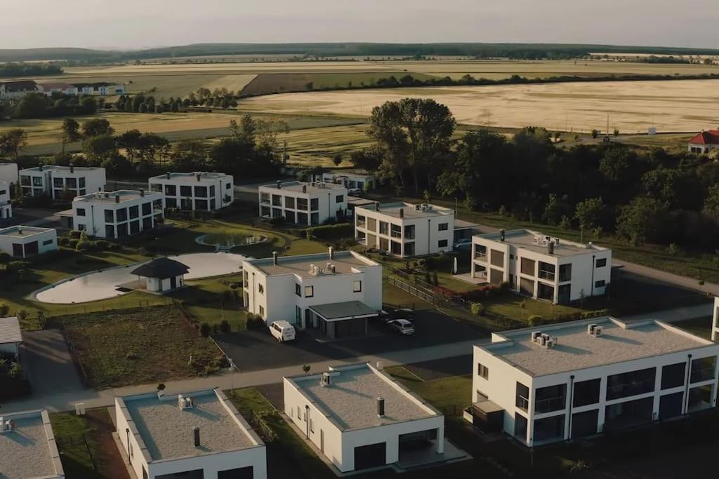 Zsira Luxus Appartement Am Golfplatz Und Therme Lutzmannsburg מראה חיצוני תמונה
