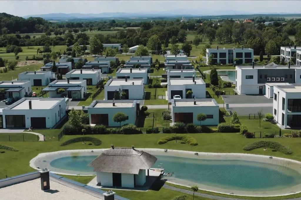 Zsira Luxus Appartement Am Golfplatz Und Therme Lutzmannsburg מראה חיצוני תמונה
